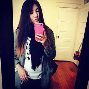 Meet your Posher, Roxana